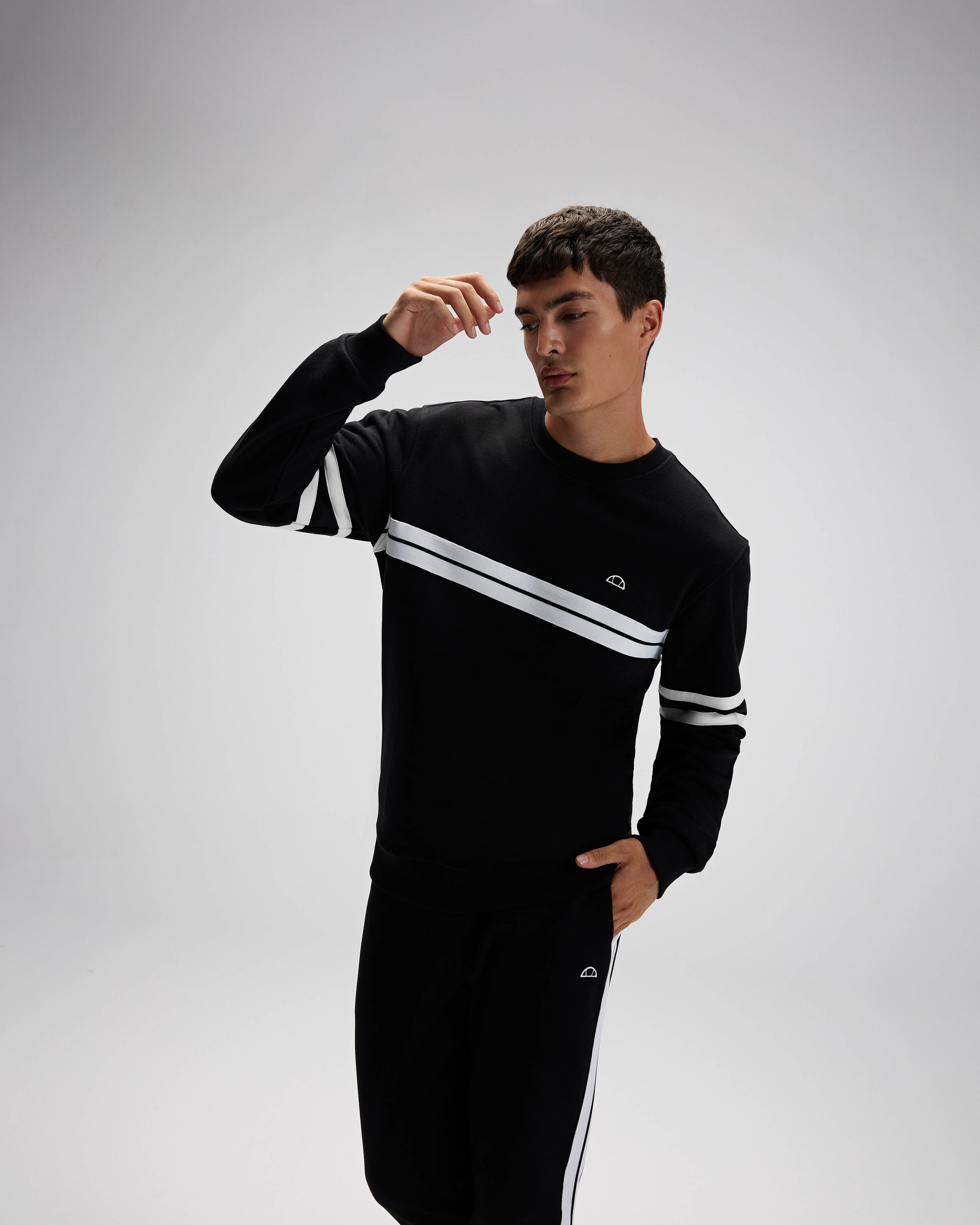 ELLESSE Erkek Siyah Sweatshirt EM618BK