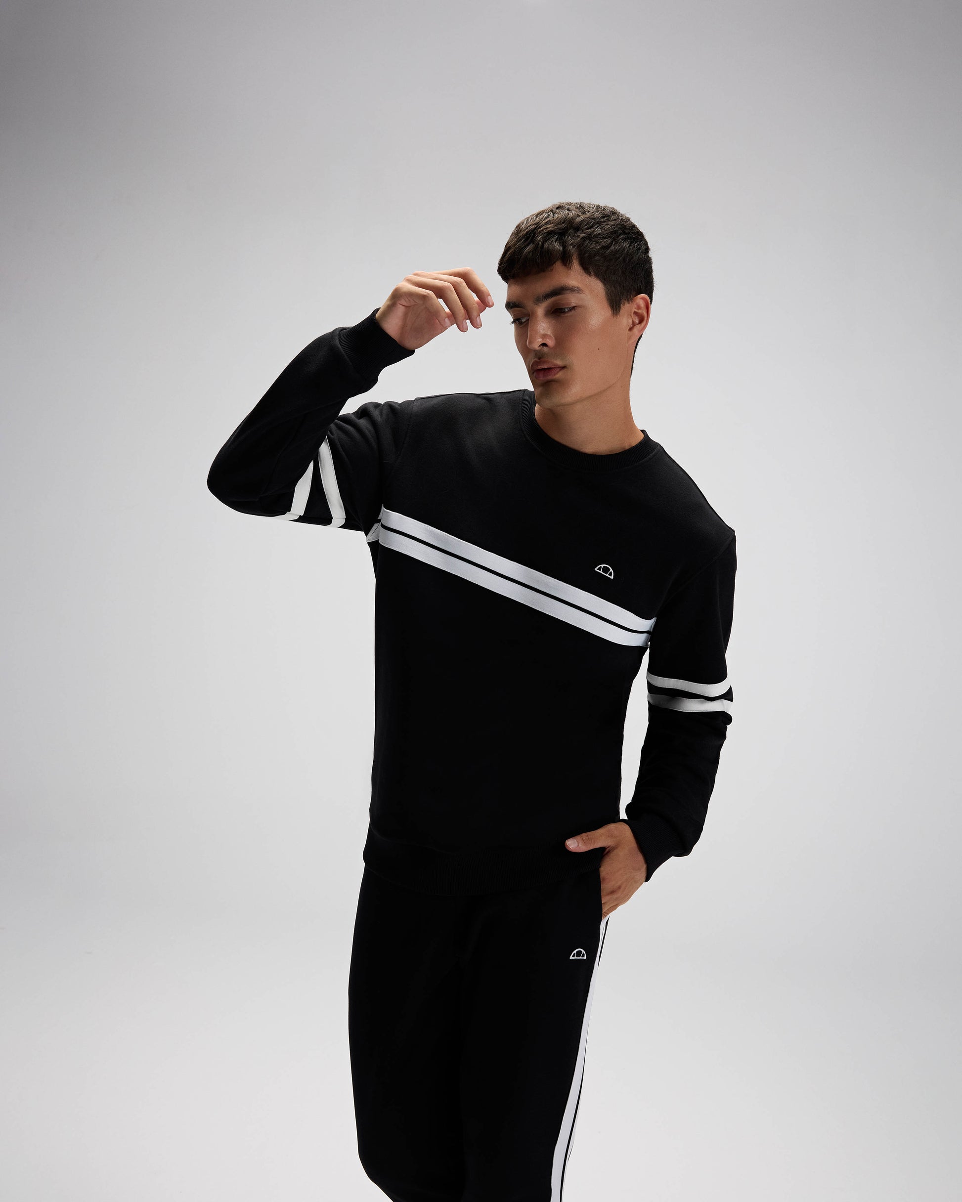 ELLESSE Erkek Siyah Sweatshirt EM618BK