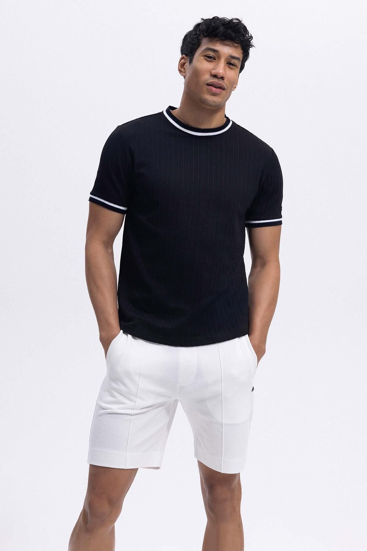 Ellesse Erkek Yuvarlak Yaka Siyah Tişört EM492