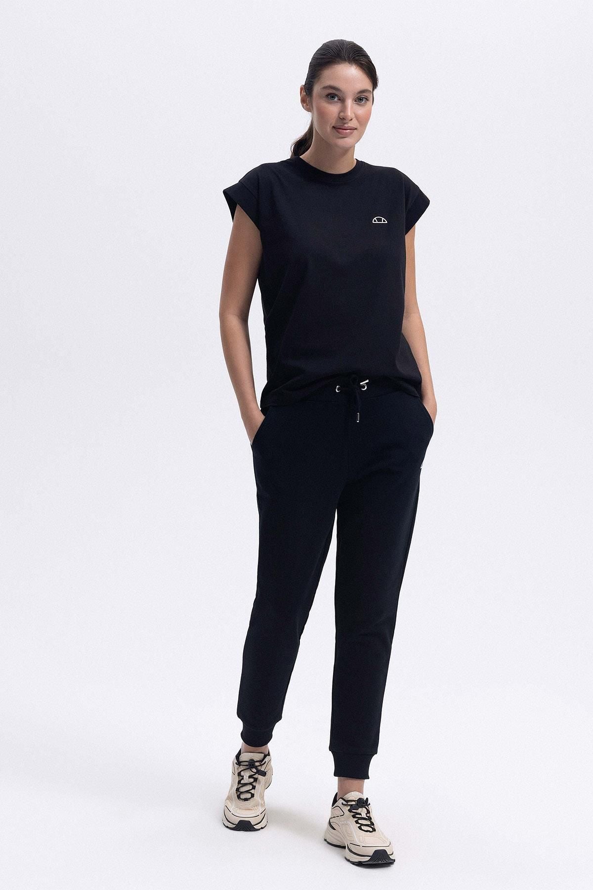 ELLESSE Kadın Siyah Tişört EF450
