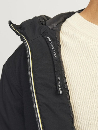 Jack Jones Erkek Siyah Kapüşonlu Rüzgar Geçirmez Hafif Mont 12240201S