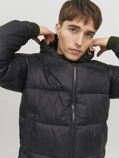 Jack Jones Erkek Siyah Rüzgar Geçirmez Puffer Mont 12235859S