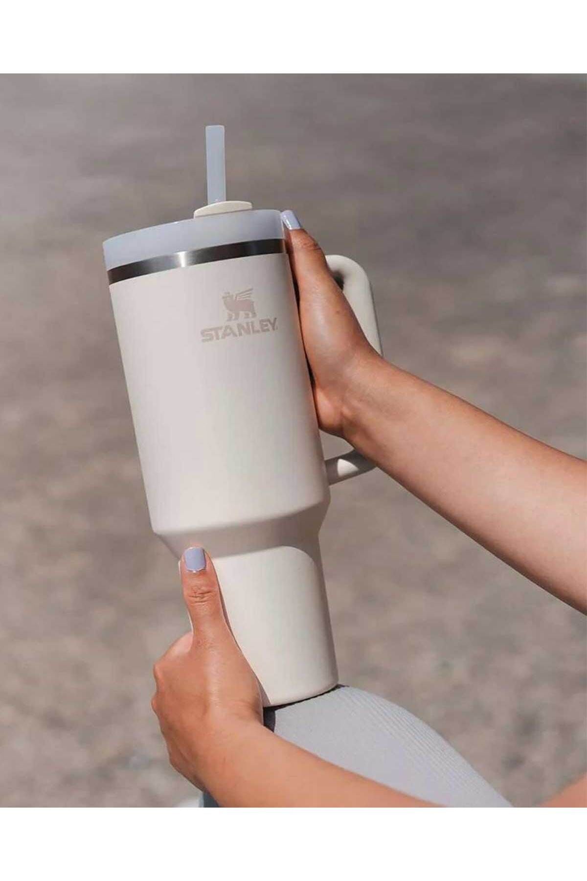 Stanley Quencher Pipetli Termos 1,18 L Krem 1010824453K